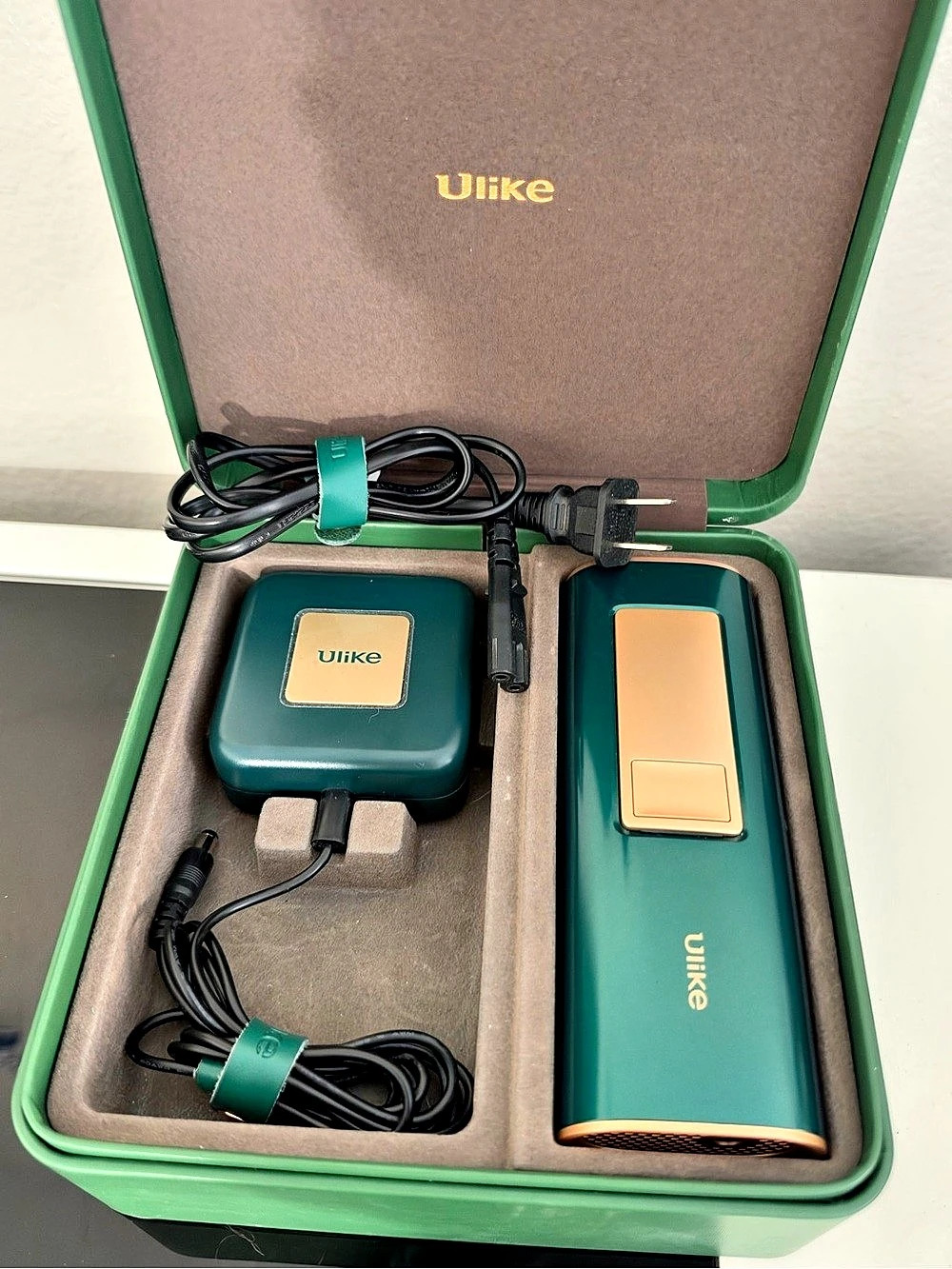 Ulike IPL Hair Removal Device UI04C Green Hair Removal System w/ Case & Accessor